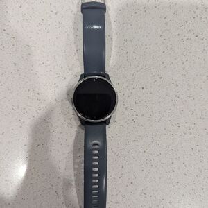 Garmin Venu with Gray Band
